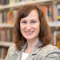 Amy Holcomb